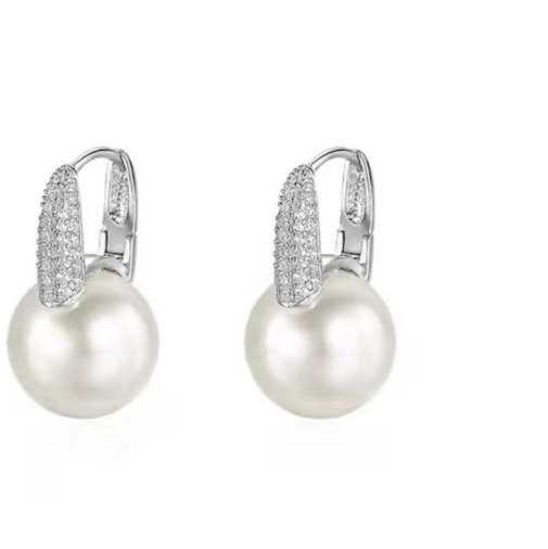 D-ear bead earrings