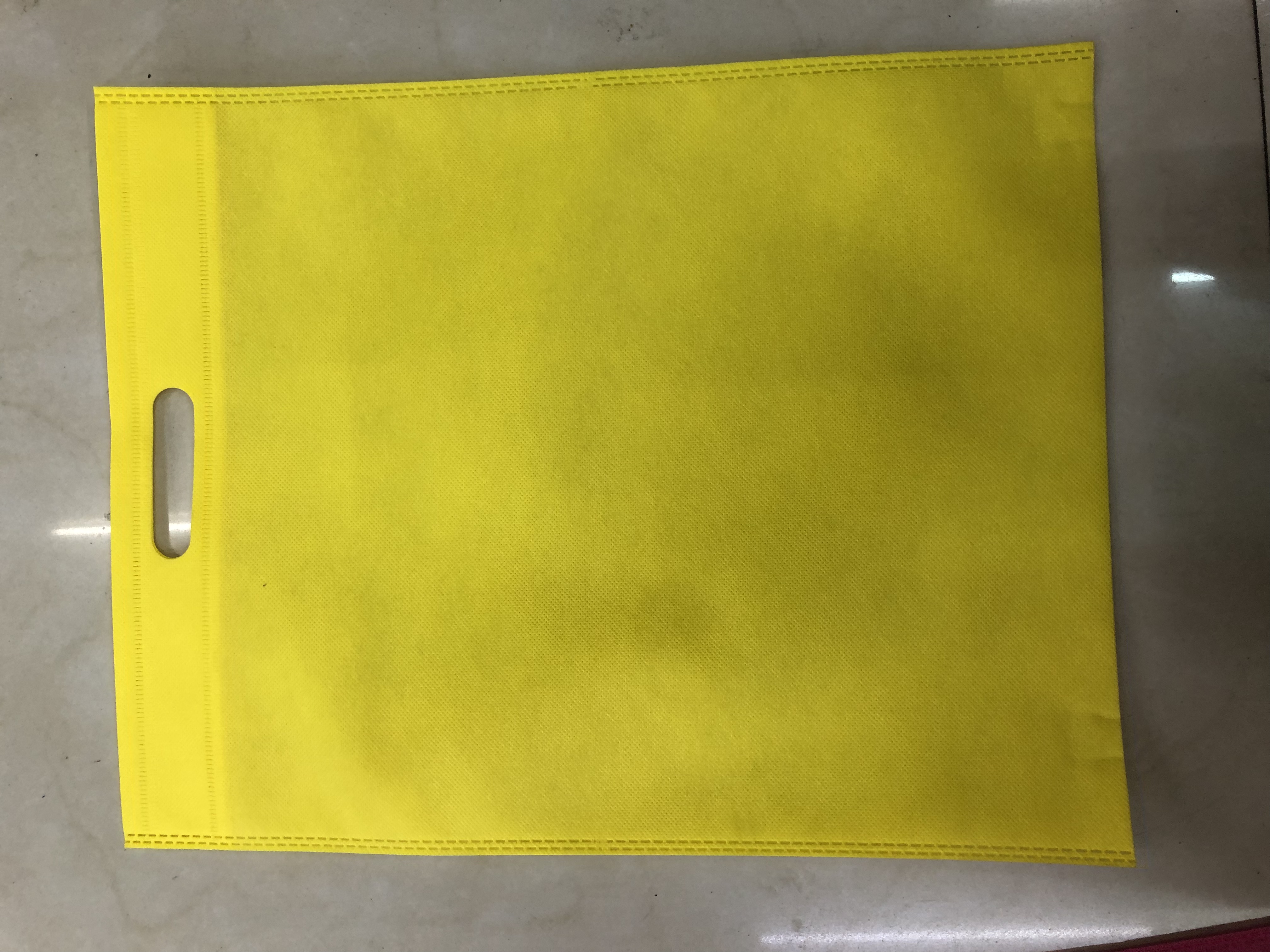 Non-woven fabric handbag, flat pocket, vest bag 12 Application Scenario