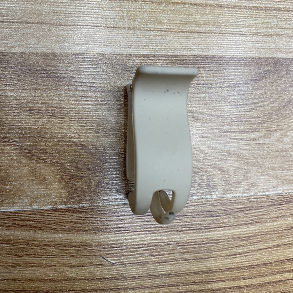 975