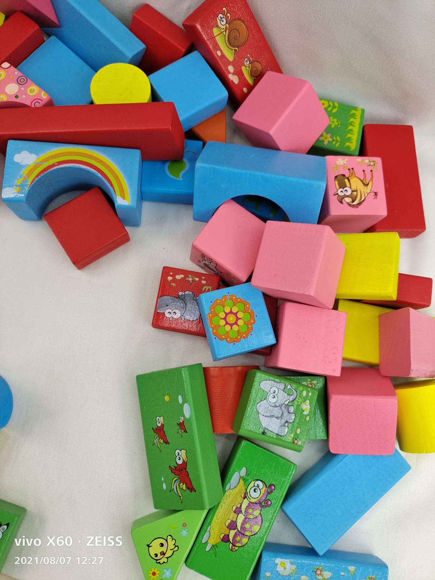儿童桶装积木男孩女孩拼装木头宝宝益智力玩具1-2周岁动脑大颗粒详情图5