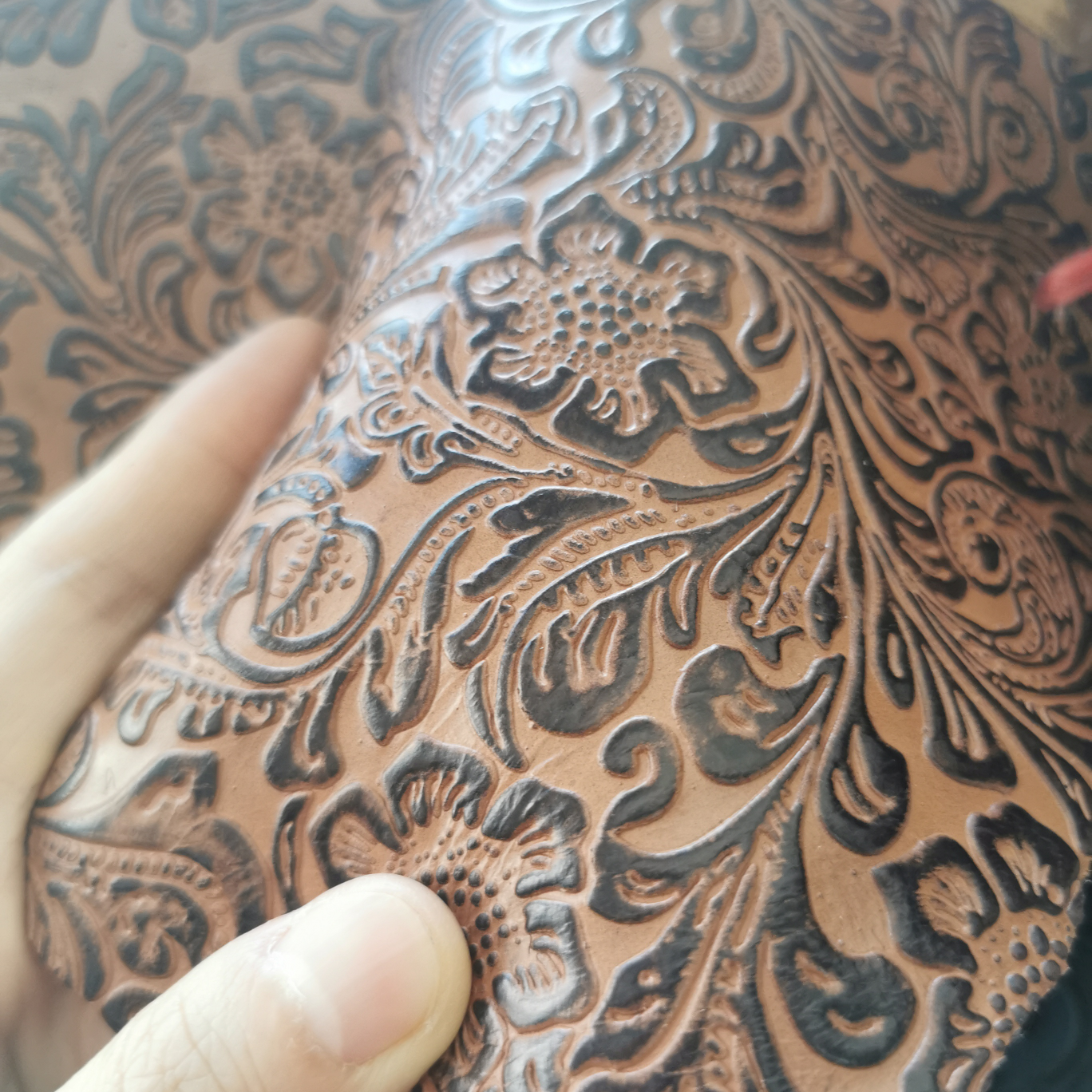 牛皮棕色压花，古典工艺
