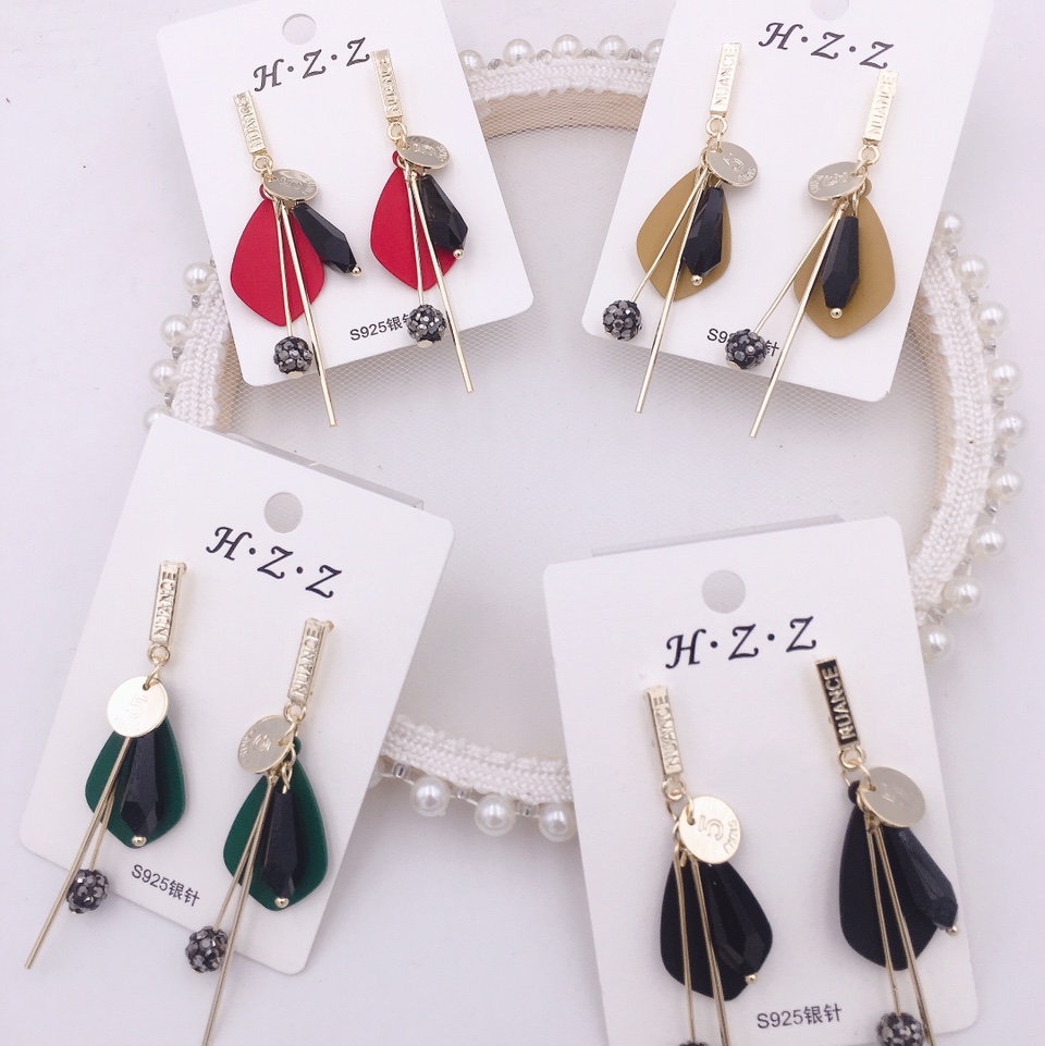 Earring One 310