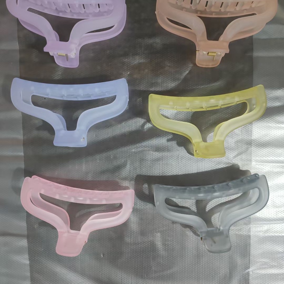 2022 fashion Internet celebrity transparent claw buckle aromatic jewelry 2
