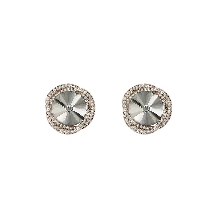 Crossed diamond four-leaf clover earrings details Picture