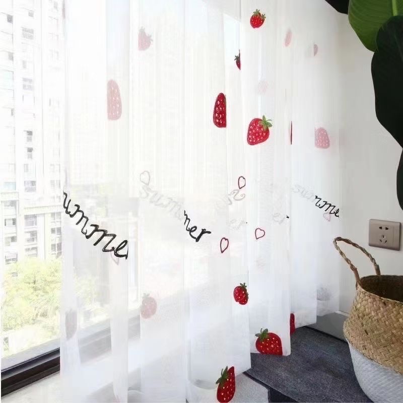 Small Fresh Nordic Series Small Strawberry Window Screen full figure
