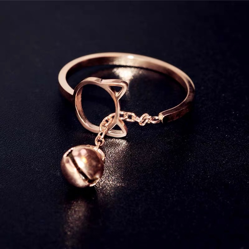 Stainless steel bell kitten ring, simple and fashionable index finger ring, Jieya steel jewelry Application Scenario