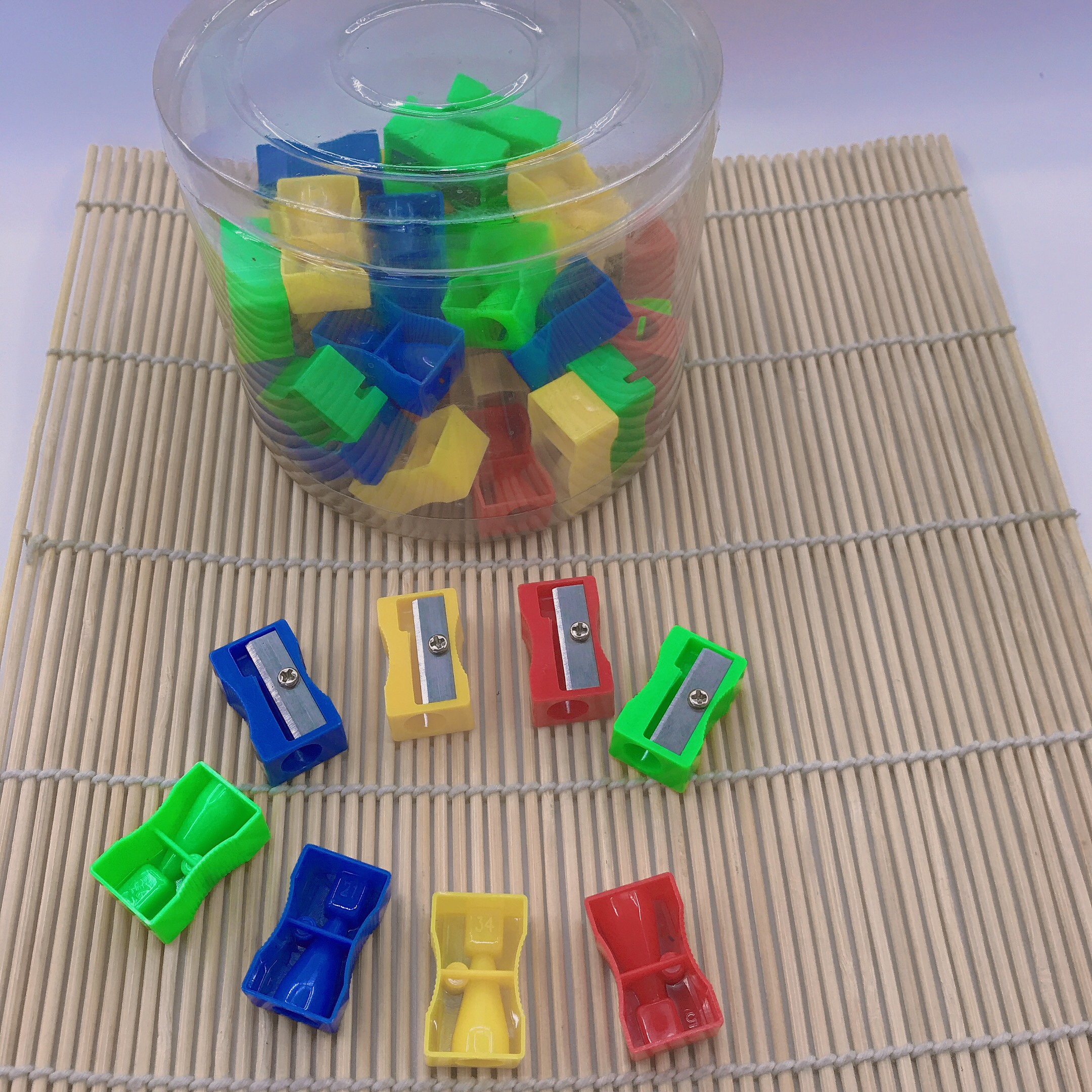 641PVC桶装卷笔刀详情图4