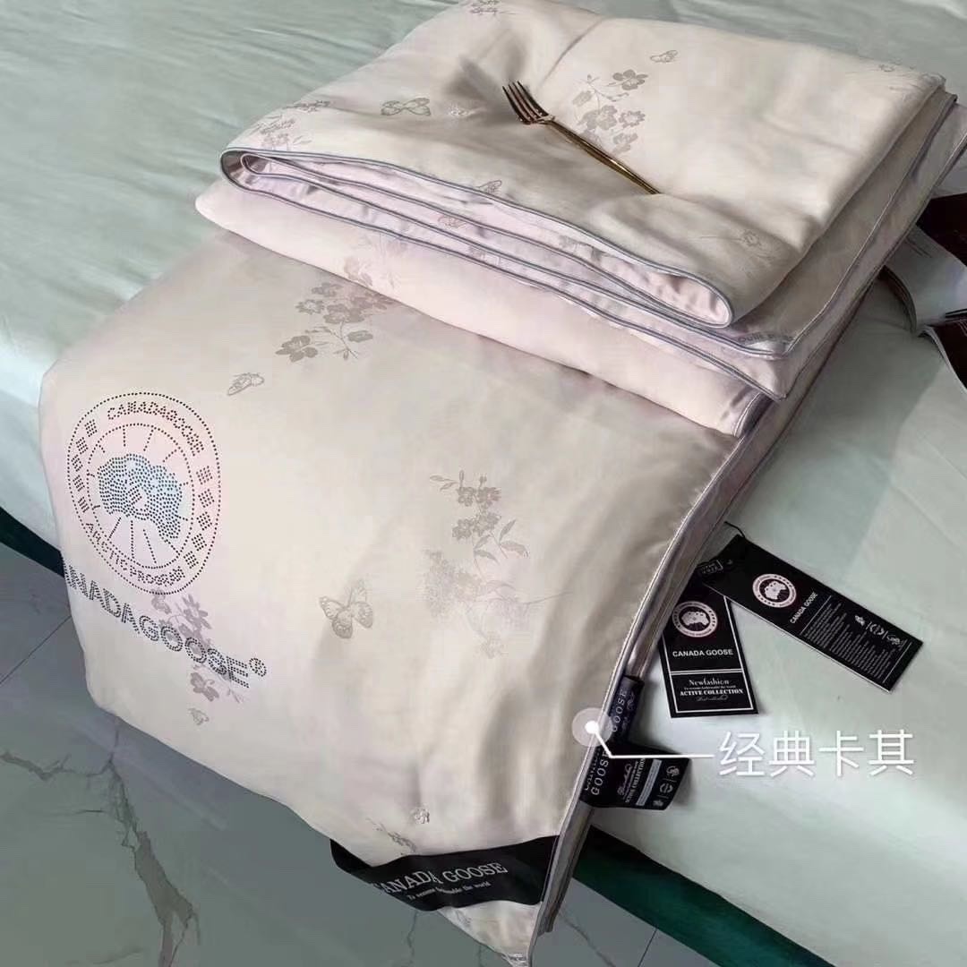 Big goose silk quilt details Picture