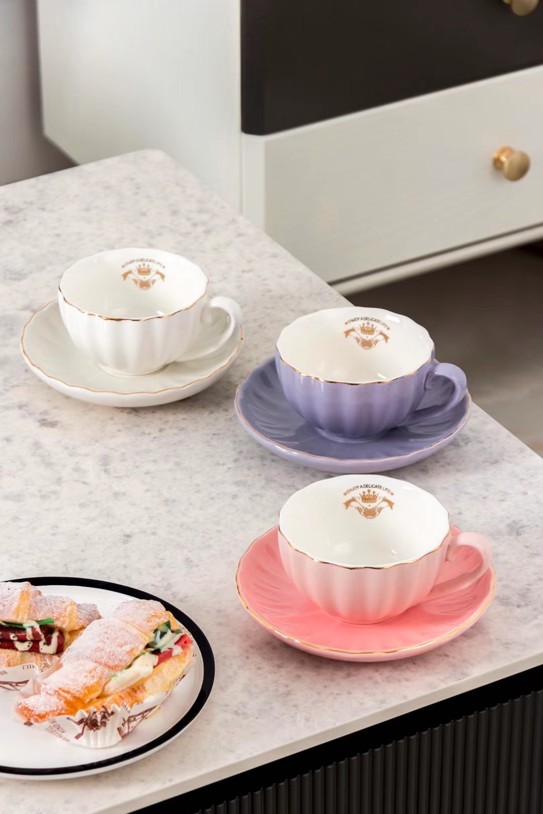 The same style of home macaron ceramic coffee cups and saucers as those on Douyin, trendy Korean water utensils, water bottles, pumpkin-shaped cups and saucers Specification image