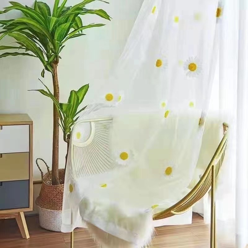 Nordic Modern Light Luxury Small Daisy Window Screen details Picture