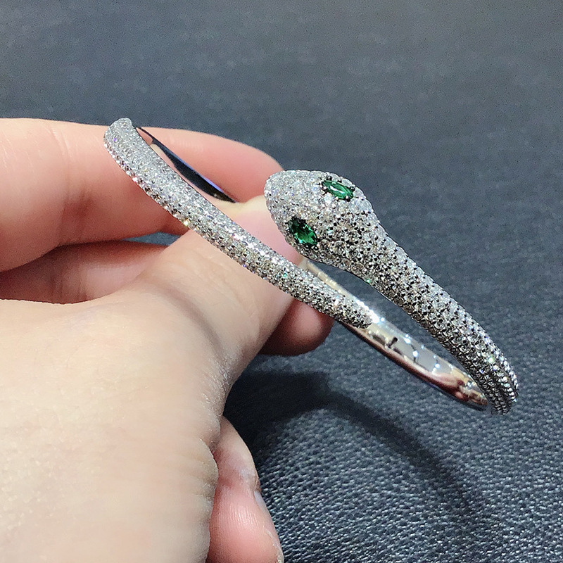 Fashion design sense green eye white diamond open snake bracelet simple snake bracelet