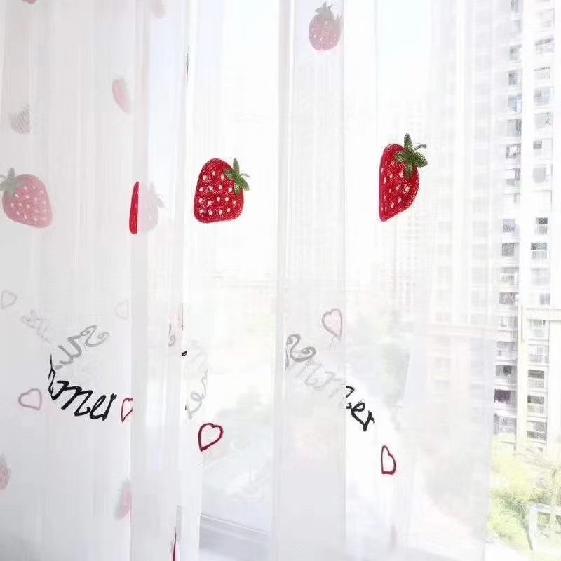 Small Fresh Nordic Series Small Strawberry Window Screen Application Scenario