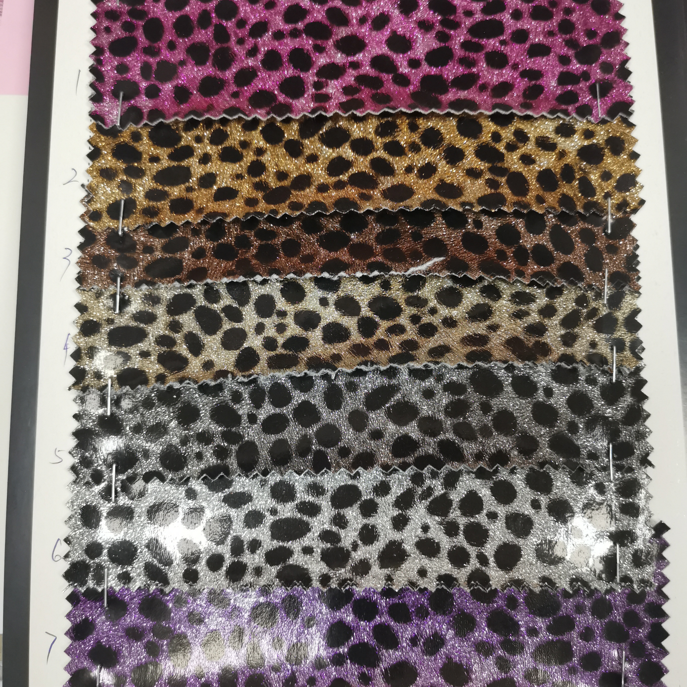 Gree features point manufacturers direct sales of new leather a large number of spot high school low-grade luggage sofa shoe material fabric