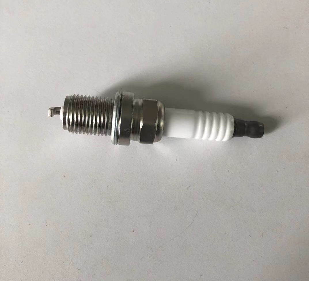 The 90919-YZZAD spark plug is suitable for Toyota vehicles Item Picture