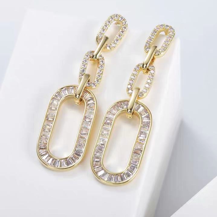Interlocking earrings