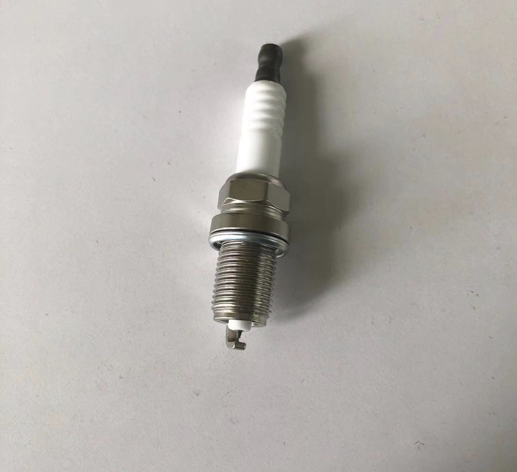 The 90919-YZZAD spark plug is suitable for Toyota vehicles detail image 1