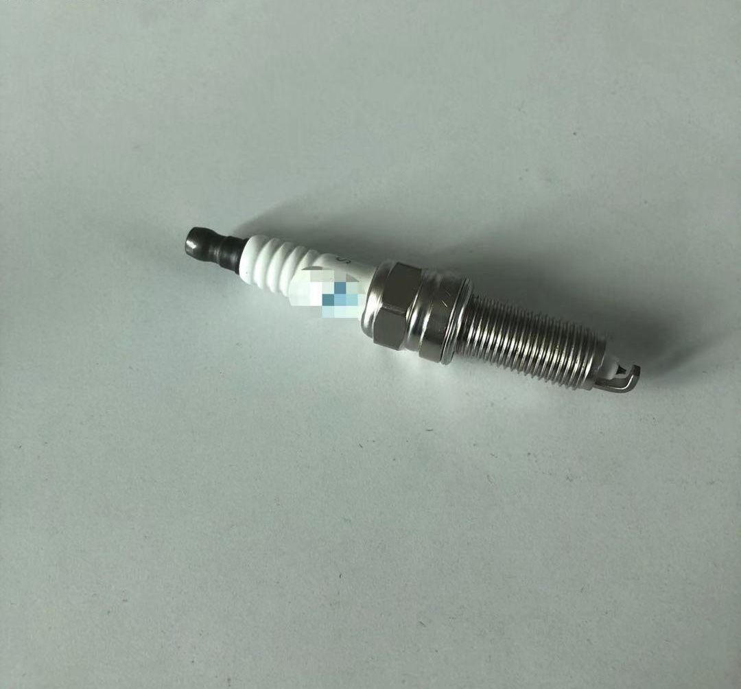 The spark plug 18846-11070 is suitable for modern automobiles detail image 2