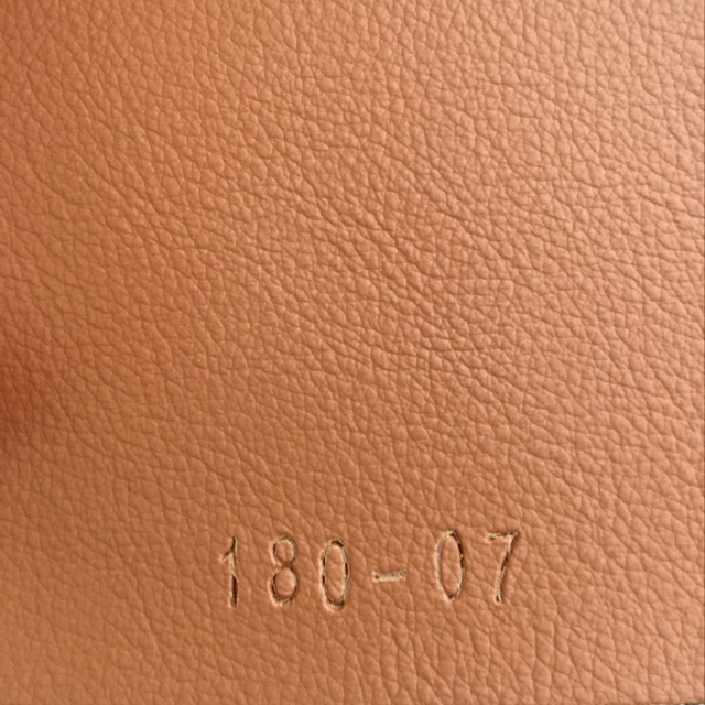864