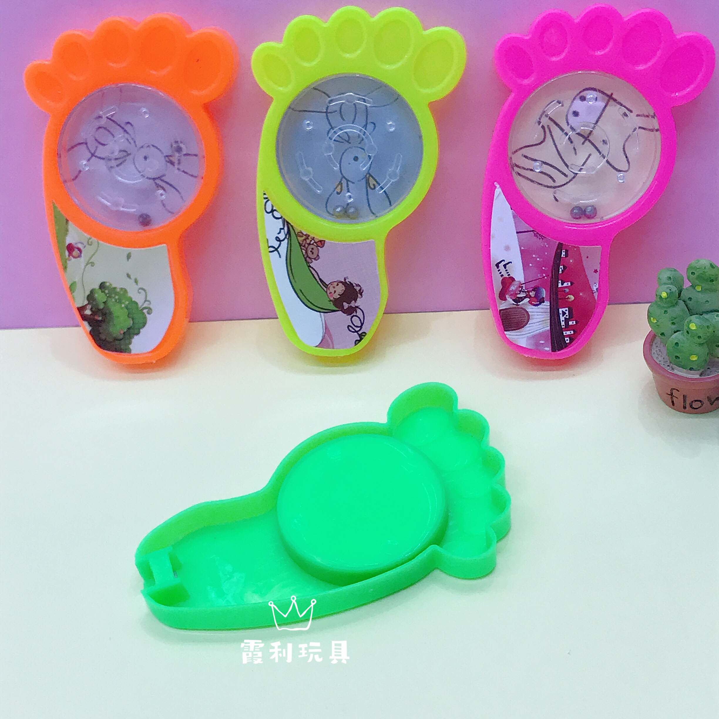 Little Feet Maze Children's plastic toy Puzzle Maze Gacha gift details Picture