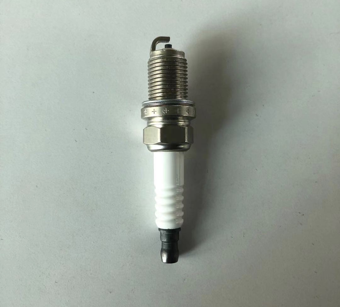 The spark plug 90919-YZZAA is suitable for Toyota vehicles detail image 6