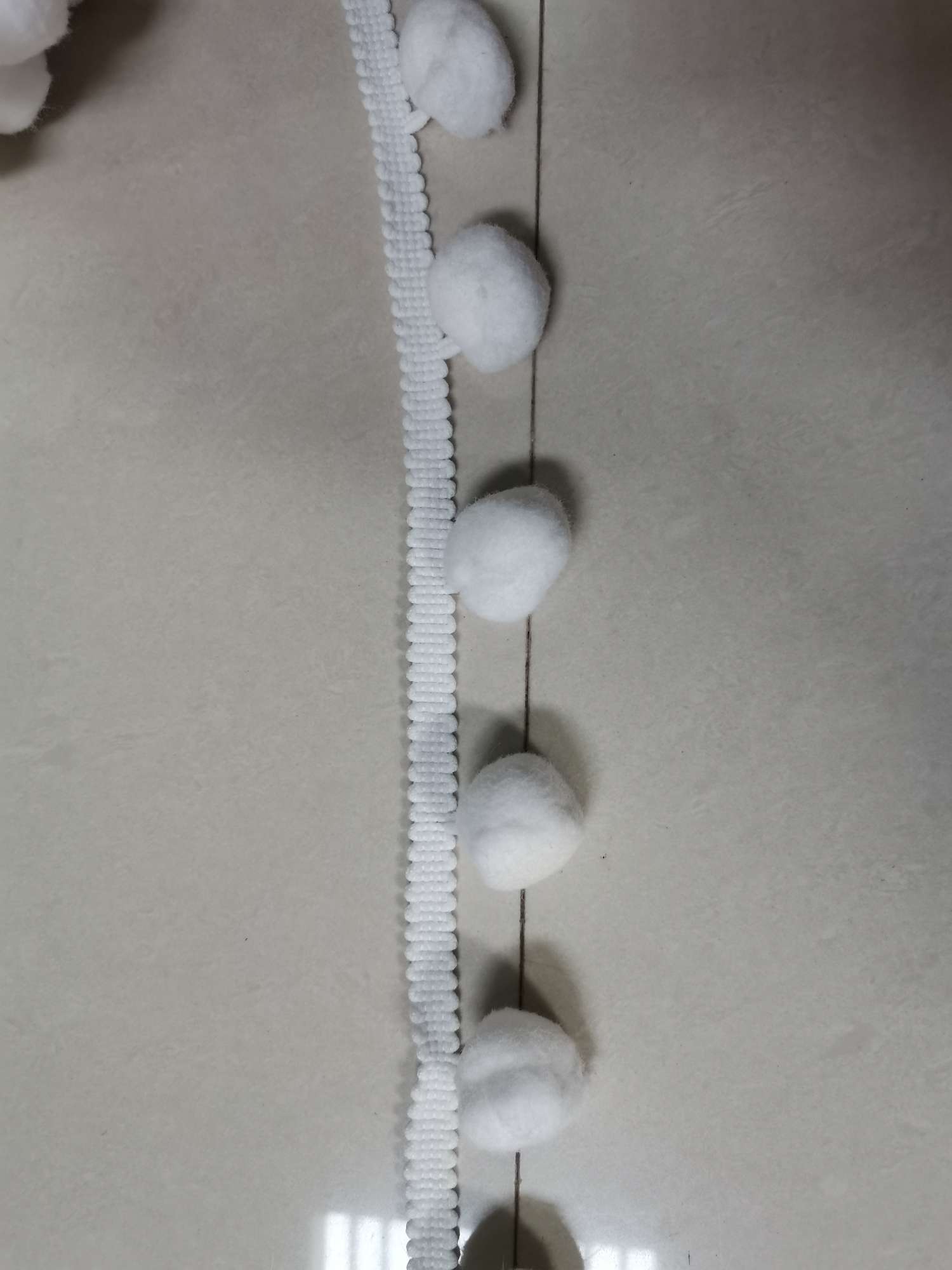Lace Medium Ball details Picture