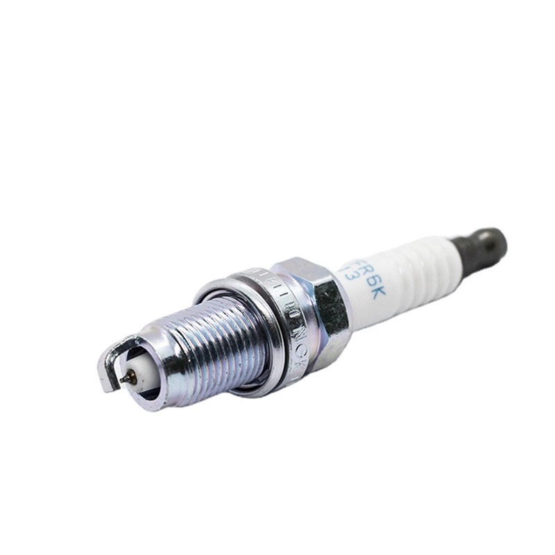 The spark plug 22401-01P15 is suitable for Nissan vehicles details Picture