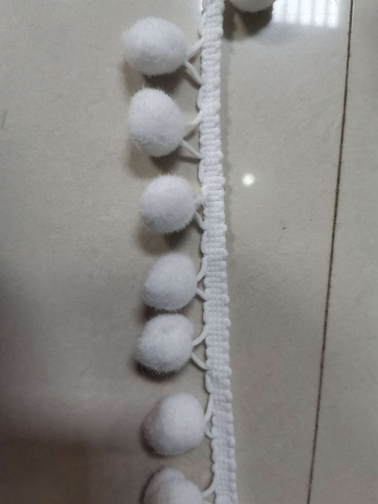 Lace Medium Ball Item Picture