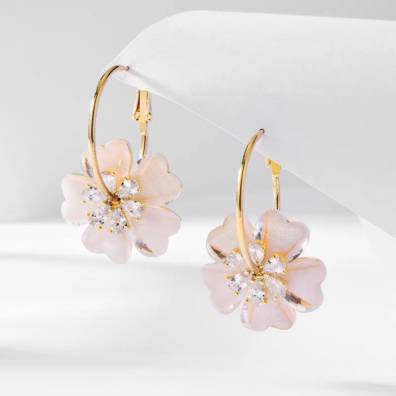 Delicate sweet little daisies design vital girl fancy holiday essential earrings