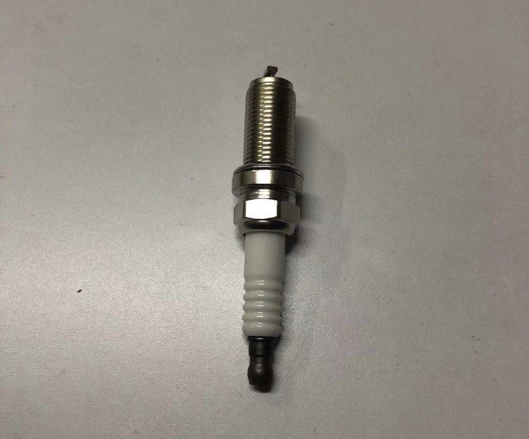 The spark plug 18847-11160 is suitable for modern automobiles details Picture