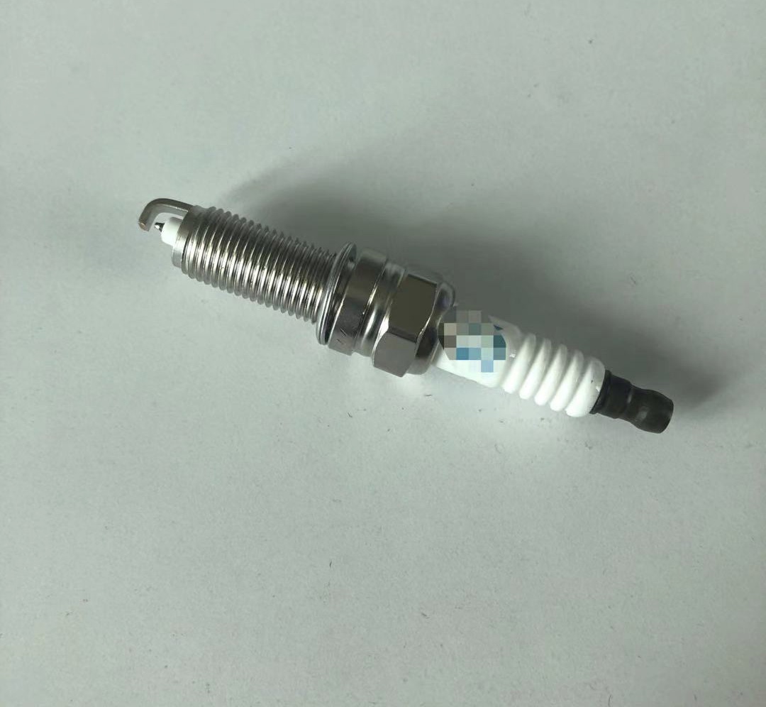 The spark plug 18846-11070 is suitable for modern automobiles detail image 4