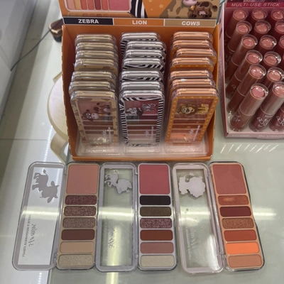 7 Color Eyeshadow Multicolor Matte Powder Animal Eyeshadow Stage Eye Makeup Eyeshadow Tray