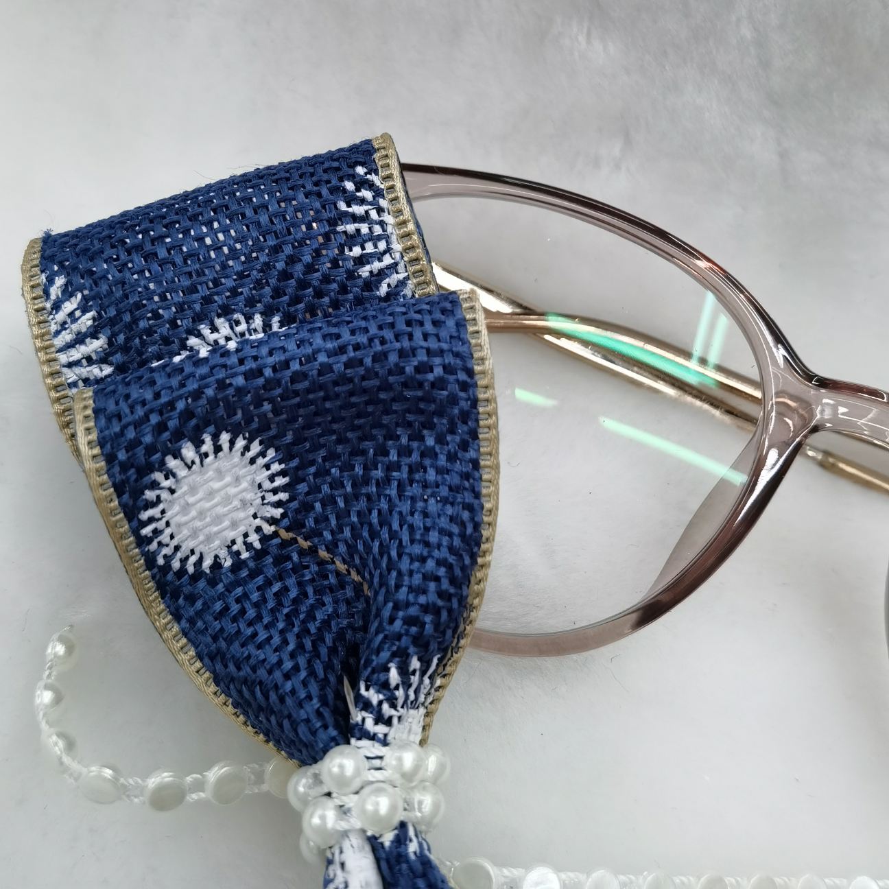 Lace, DIY making, Christmas, toys, clothing, crafts, festive, jewelry, stationery, cards, packaging, all kinds of factory products can be equipped with Zd