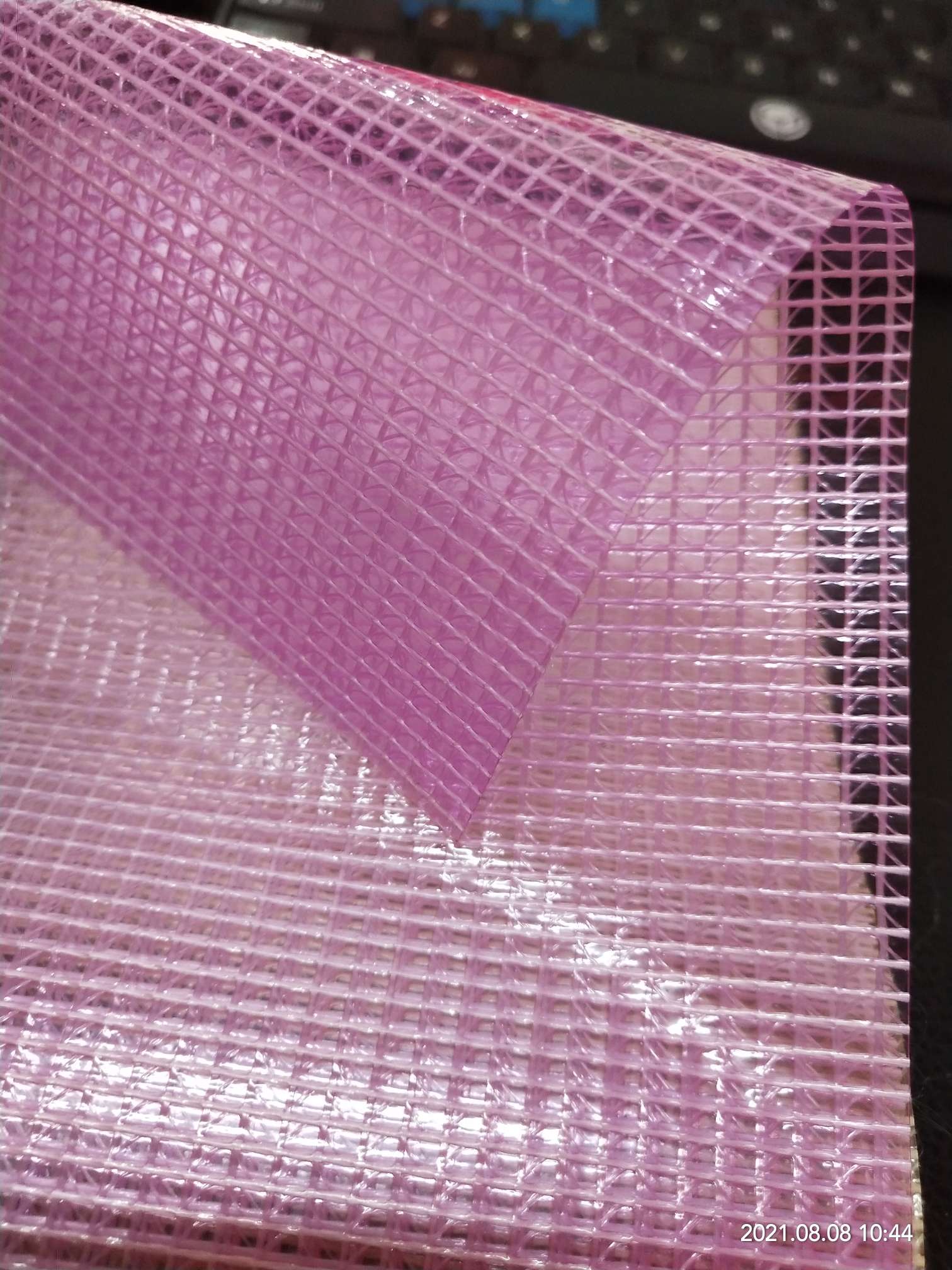 优质紫色0.25mm厚透明PVC夹网布  适用于各种机器罩家具罩 文件袋 收纳箱 化妆包专用面料详情图5