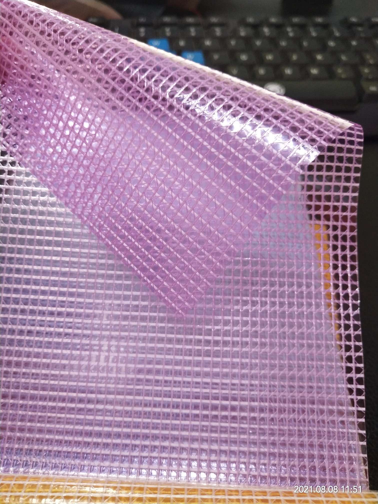 优质紫色0.25mm厚透明PVC夹网布  适用于各种机器罩家具罩 文件袋 收纳箱 化妆包专用面料细节图