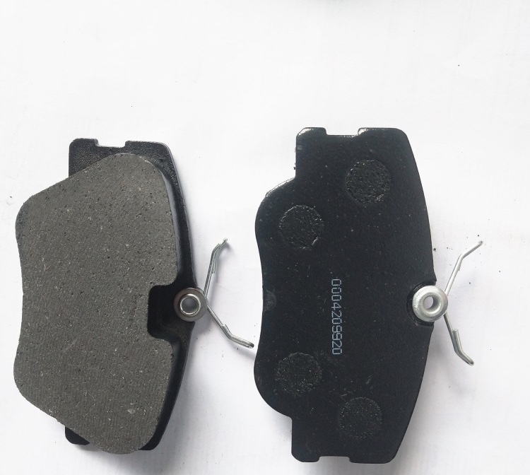 Brake pad 0004209920 is suitable for Mercedes-Benz cars Application Scenario