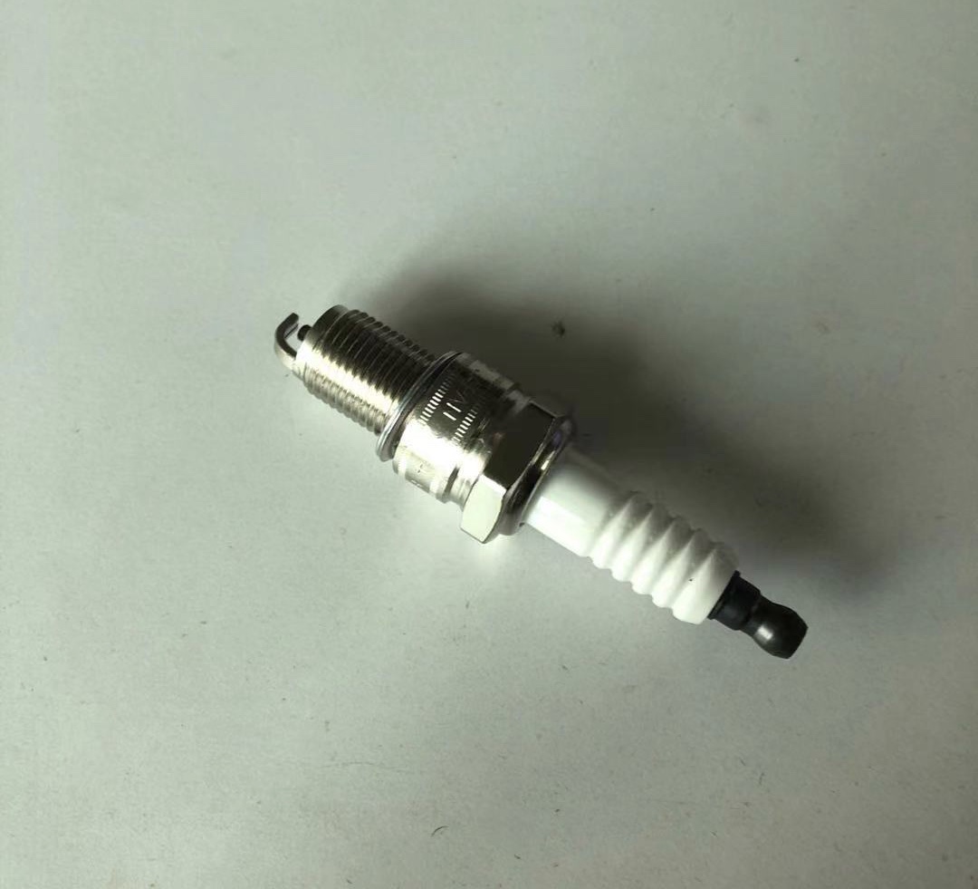 The spark plug 22401-01P15 is suitable for Nissan vehicles Item Picture
