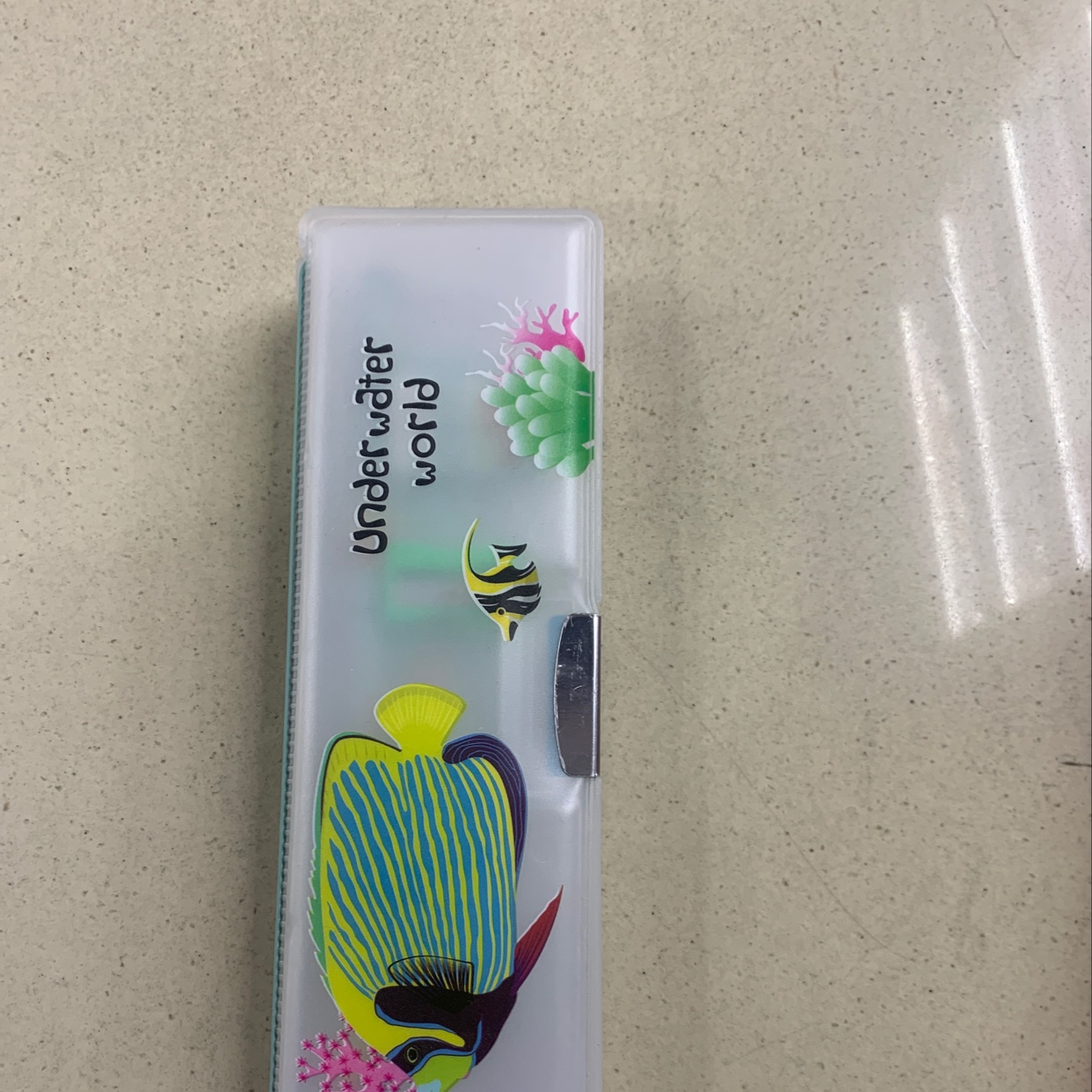 塑料文具盒