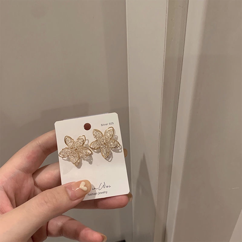 South Korea micro star stud earrings simple cold wind earrings 2021 new Korean version of ins earrings fun simple in the wind cute sweet small ear piercing cute personality thumbnail