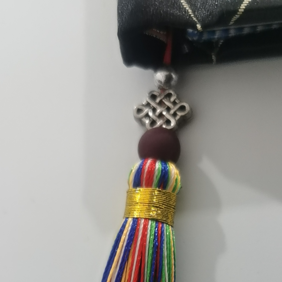 Factory direct sales of seven-color alloy Chinese knot tassels