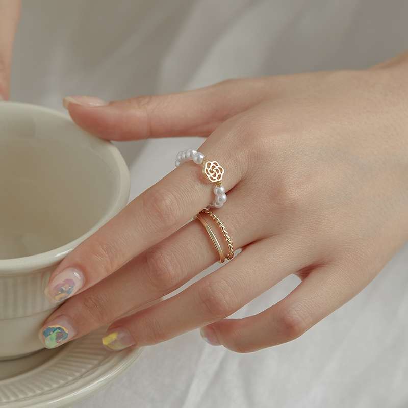 Two stacked pearl camellia ring sets, a simple forest-themed niche design for women's light luxury, stylish and versatile Specification image