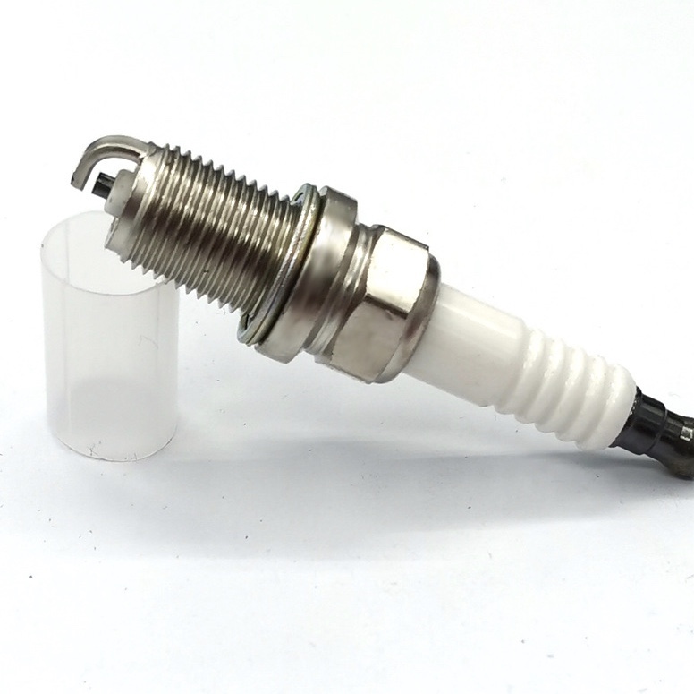 The spark plug 90919-YZZAA is suitable for Toyota vehicles