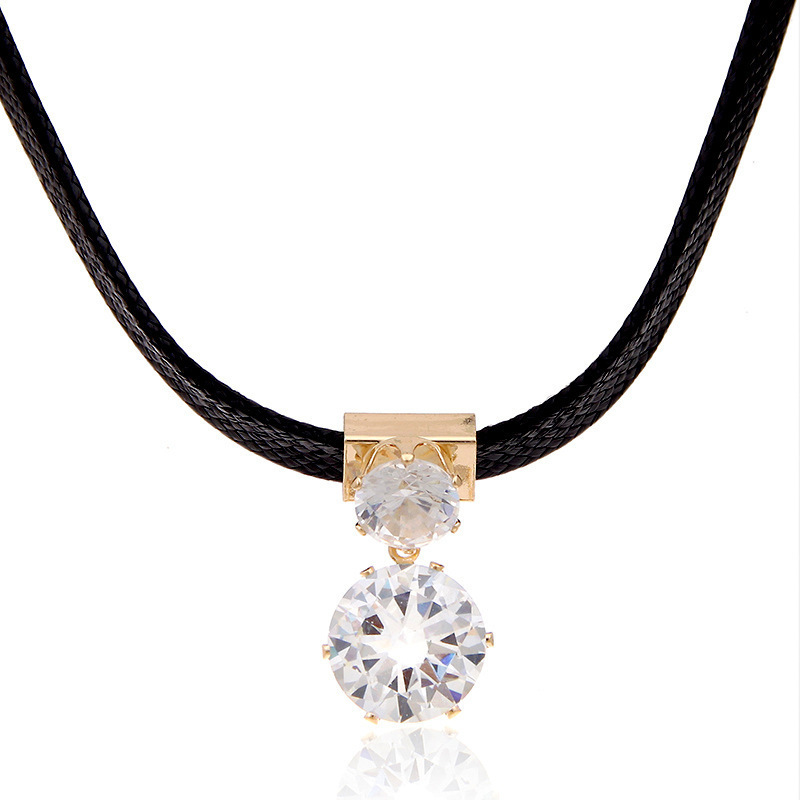 FLY909's new Harajuku retro velvet strap, leather neck strap and collar, a cross-border bestseller from Europe and America, exquisite necklace and collarbone chain accessories