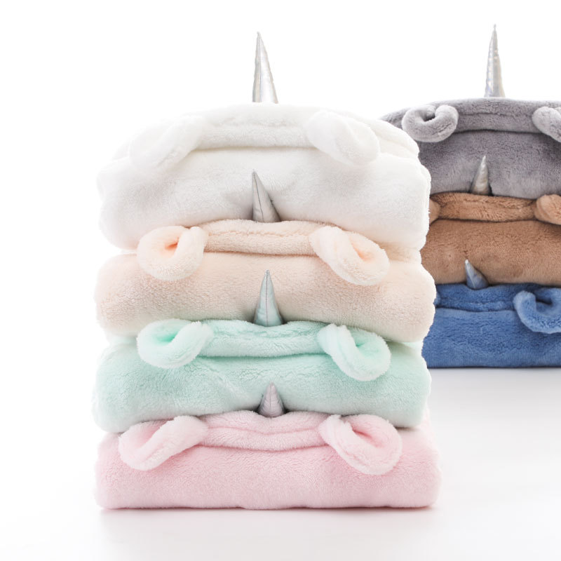 Double-layer lambskin unicorn swaddling baby blanket, plain wrapping blanket, baby warm blanket Application Scenario