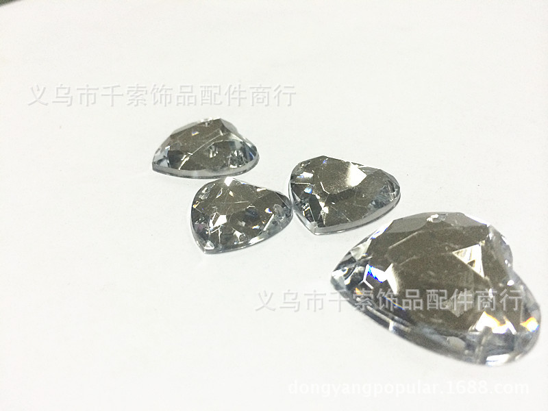 8 square heart-shaped double holes Specification image