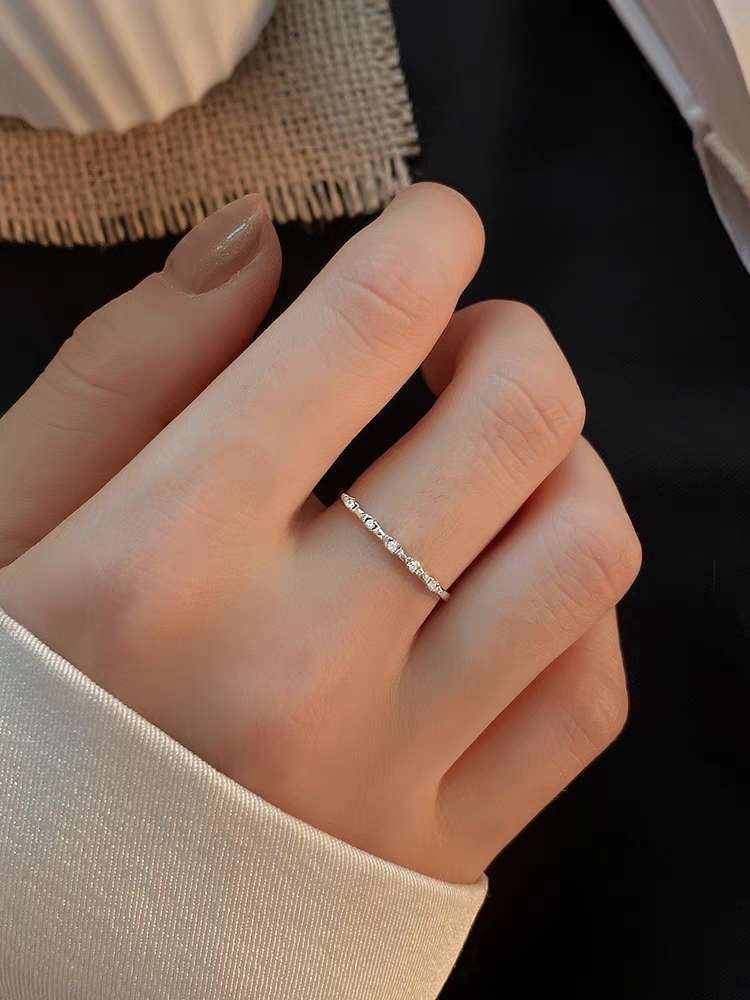 Open ring, light luxury, niche and exquisite ring, high-end and elegant ring, fashionable and individual for women Application Scenario