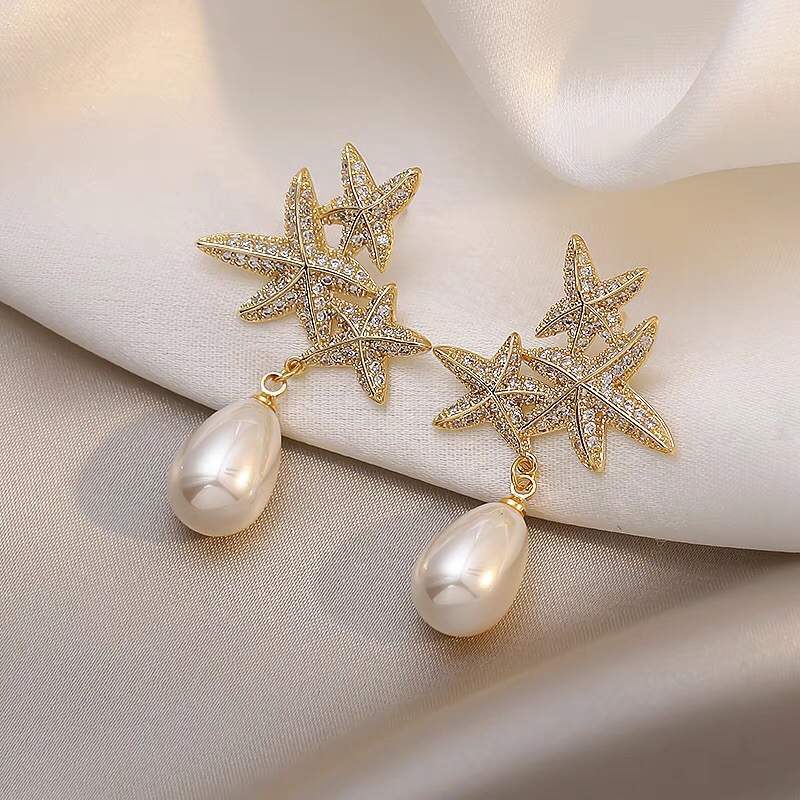 Starfish element design full of diamond sparkling sparkling pearl earrings
