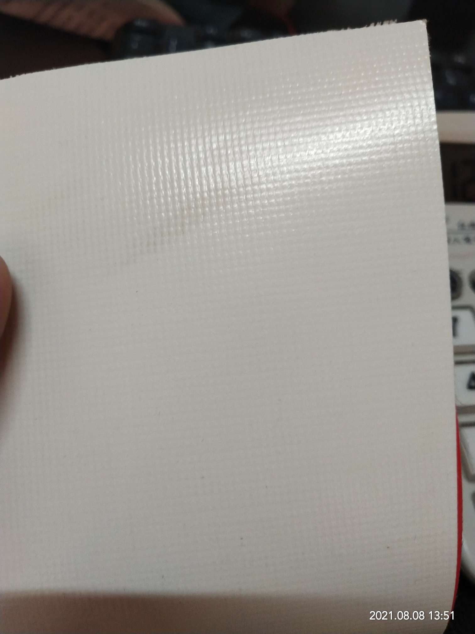 High-quality glossy 0.5mm thick cream-colored PVC mesh fabric for luggage, machine covers, furniture covers, sports and entertainment products, and other types of luggage detail image 6