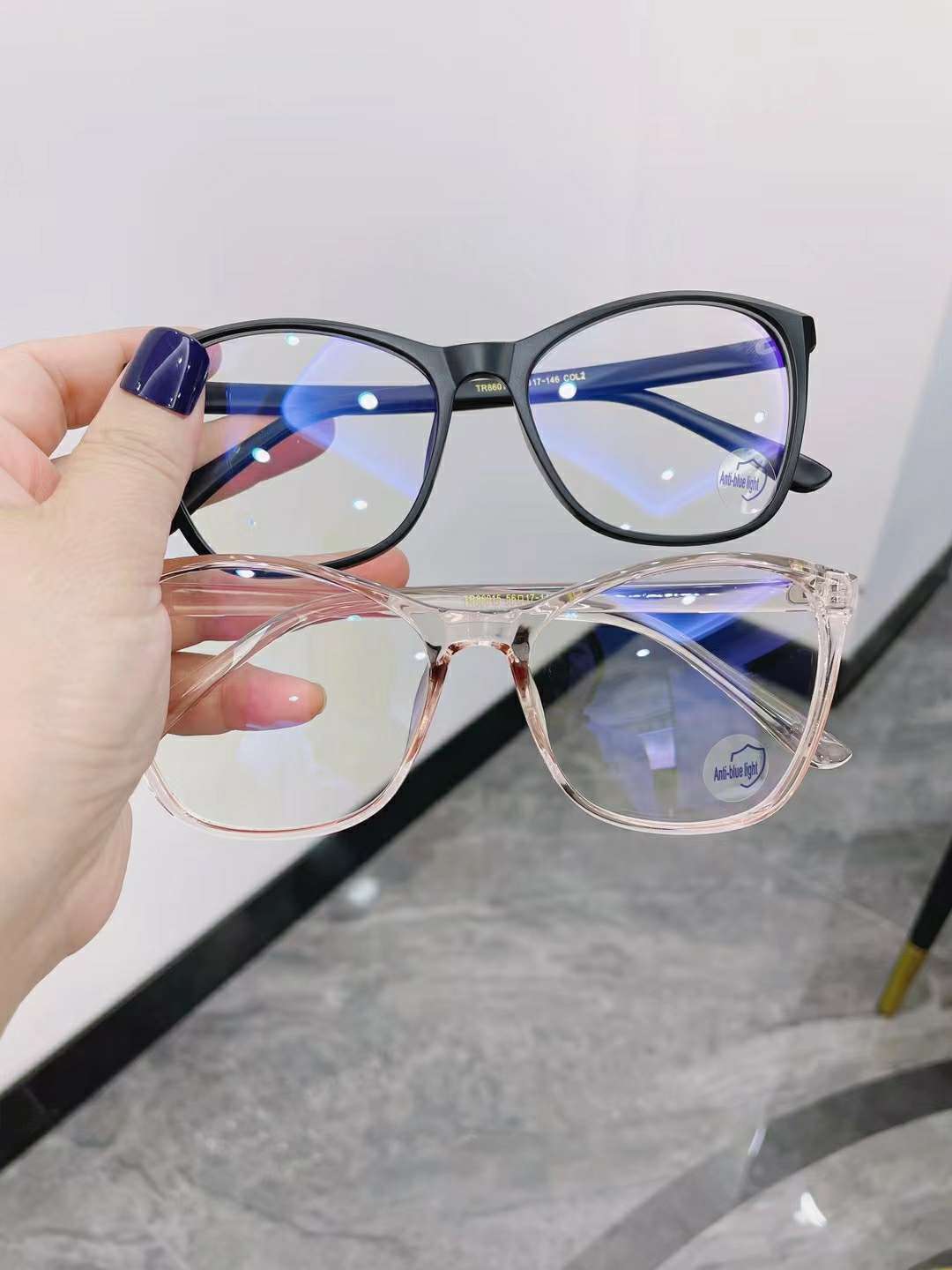 型号：TR86015，欧美暴款猫眼型TR时尚百搭防蓝光眼镜己出货产品图