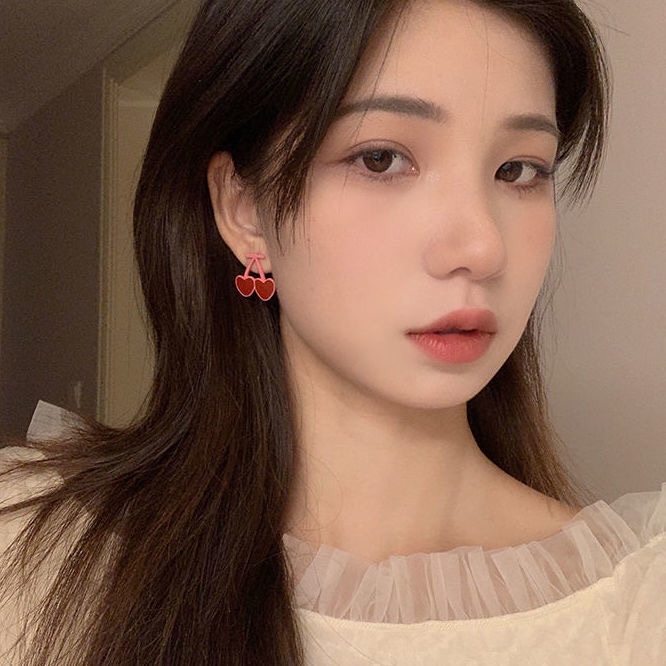Korean star stud earrings simple cold wind splicing new Korean version of ins earrings New simple in wind cute sweet small ear piercing cute personality sweet bow thumbnail