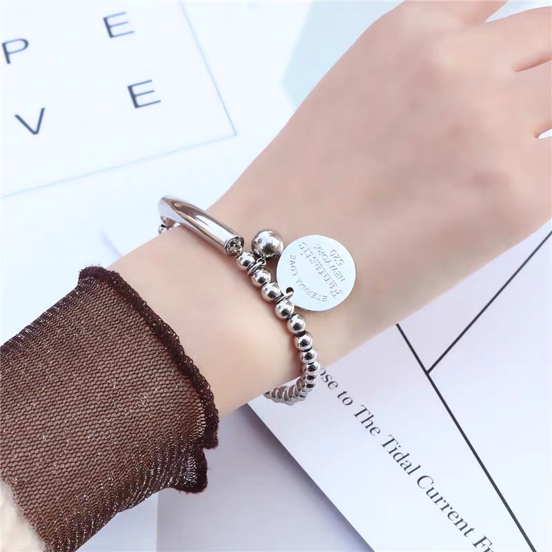 Korean version round bracelet for women, a niche design, simple and cold style, student best friend titanium steel details Picture